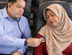 Sebuah Adegan Film di Ketinggian 30.000 Kaki