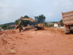 Diduga Tanpa Izin Lengkap, Pemotongan Bukit di Nongsa Batam Beroperasi Terbuka