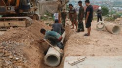 Semangat Satgas TMMD ke-130 Tak Surut, Pemasangan Gorong-Gorong Terus Dikebut di Mangsang Maju