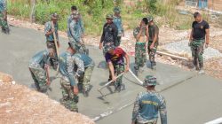 Tak Gentar Melawan Terik, Satgas TMMD ke-130 Terus Berjuang untuk Warga, Keringat Prajurit Menjadi Inspirasi